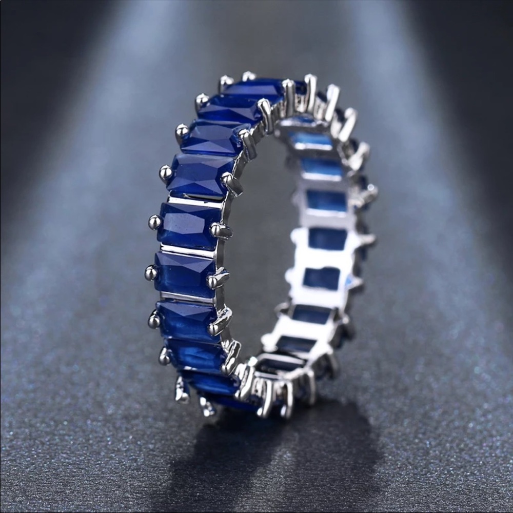 New 925 Silver Beautiful Baguette Sapphire Ring - Picture 2 of 3